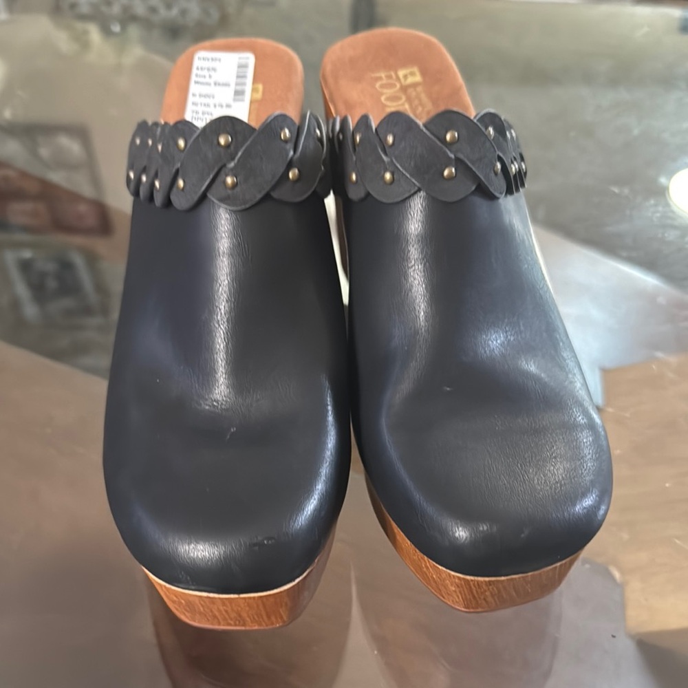 White Mountain Black Leather Mules with Wooden Platform